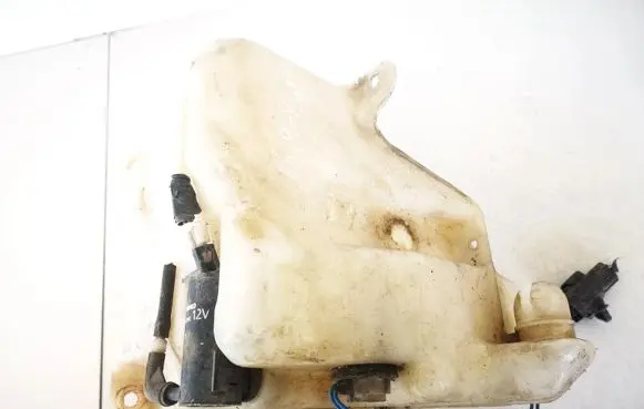 Mazda Xedos 6 Windshield washer fluid reservoir/tank