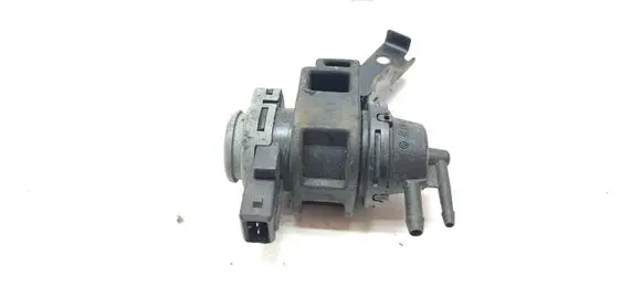 Renault Koleos I Turbo solenoid valve