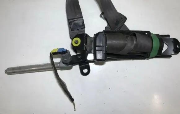 Volvo S80 Front seatbelt 39966466
