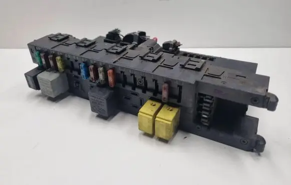 Mercedes-Benz C W203 SAM control unit 2095450701 A2095450701 5DK00848611