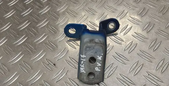 Toyota Yaris Front door upper hinge