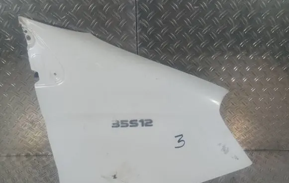Iveco Daily 35.8 - 9 Fender