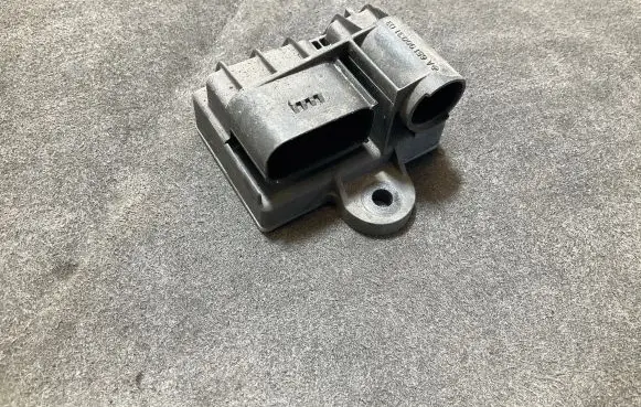 Mercedes-Benz Sprinter W906 Glow plug pre-heat relay A6519003103 51299070D 1903000179435