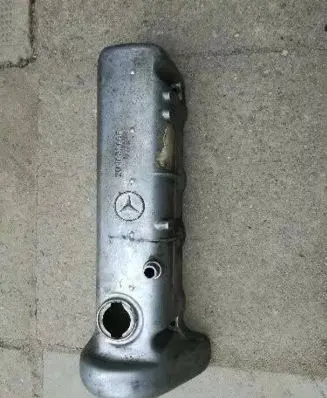 Mercedes-Benz COMPAKT W115 Rocker cam cover 1150160605