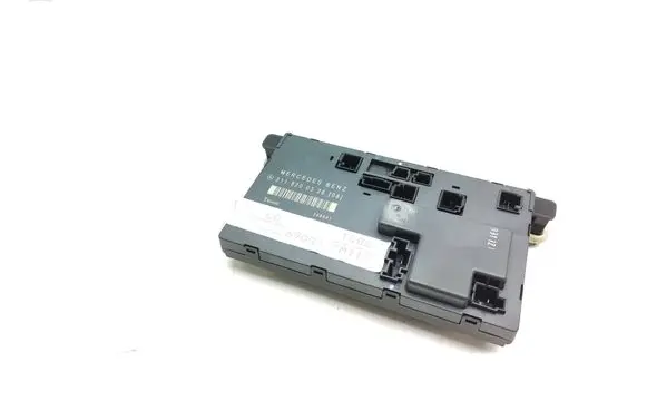 Mercedes-Benz E W211 Door control unit/module 2118200326