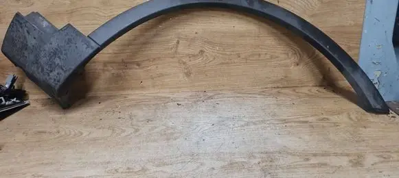 Ford Kuga I Front arch trim 