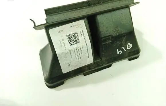 Audi Q7 4L Air intake duct part 4L0820951