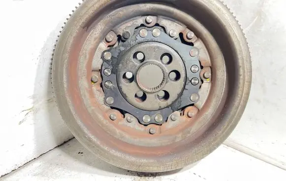 Volkswagen Touran I Dual mass flywheel 03G105266
