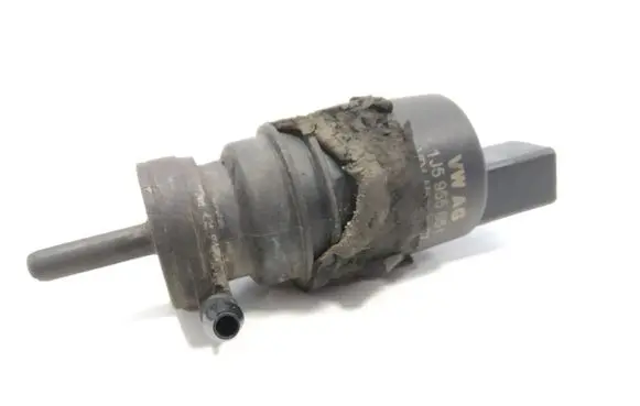 Audi A6 S6 C6 4F Windscreen/windshield washer pump 1J5955651