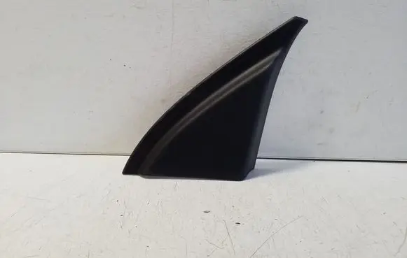 Toyota Yaris Cross Other front door trim element 674910D400