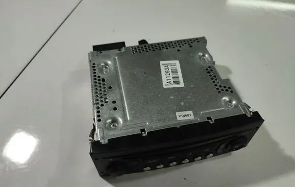 Peugeot 207 Radio/CD/DVD/GPS head unit BS010040425561