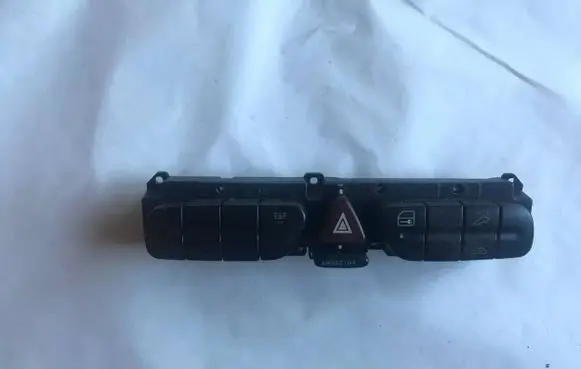 Mercedes-Benz C W203 Hazard light switch 2038217858