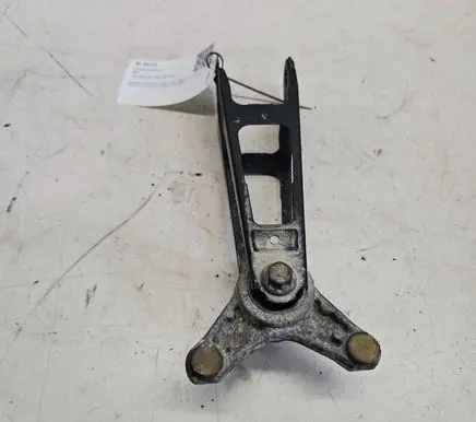 Volvo S70 V70 V70 XC Engine mount bracket