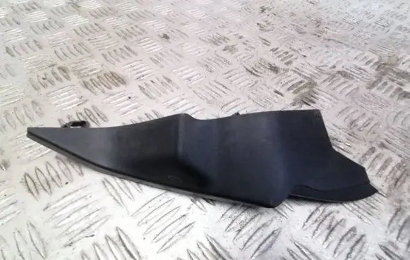 Suzuki Swift III Wiper trim