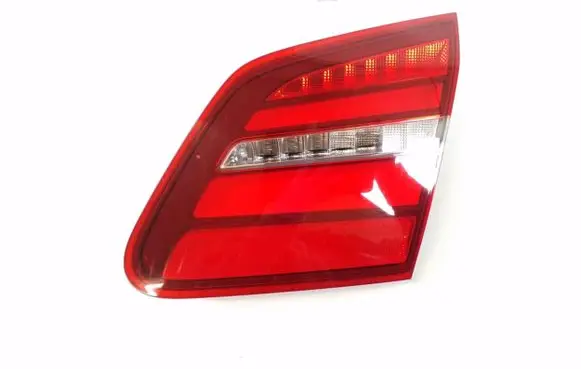 Tailgate rear/tail lights