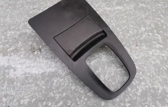 Ashtray (front)