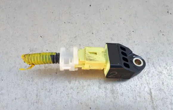 Subaru Outback Airbag deployment crash/impact sensor 98237AG020