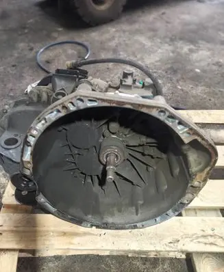 Renault Trafic II (X83) Manual 6 speed gearbox PF6M9T 304017165R