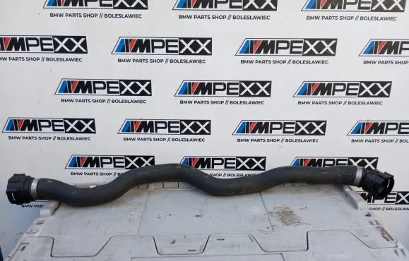BMW 5 G30 G31 Engine coolant pipe/hose 8678491