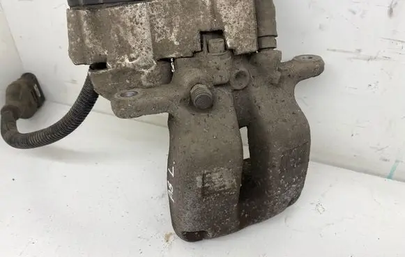 Audi A8 S8 D3 4E Rear brake caliper 4E0615403B