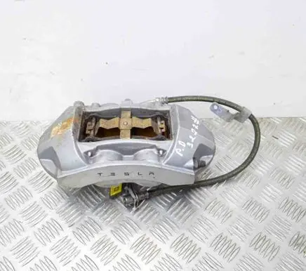 Tesla Model 3 Front brake caliper 104462200D