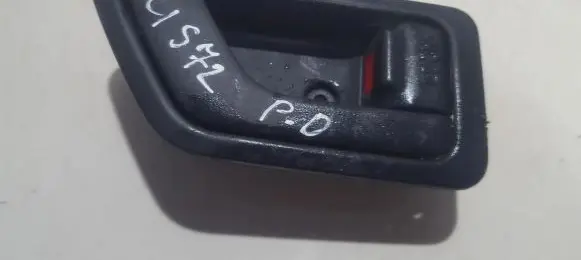 Hyundai Getz Front door interior handle 82621tb010 82621-tb010