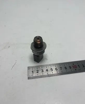 Audi A3 S3 8P Fuel pressure sensor 03L906051 1108108620 391108108620
