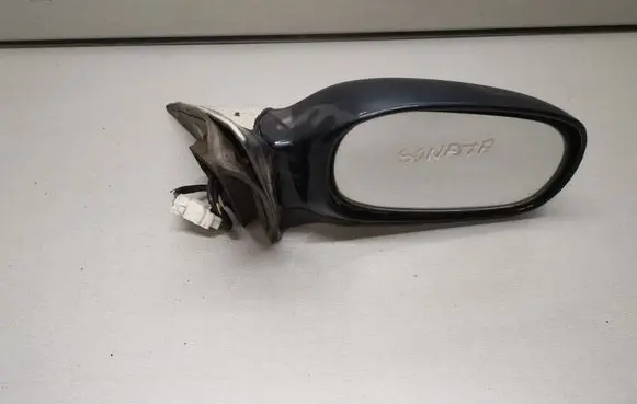 Hyundai Sonata Front door electric wing mirror