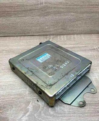 Mitsubishi Carisma Engine control unit/module ECU E2T63276 MD322386 2386