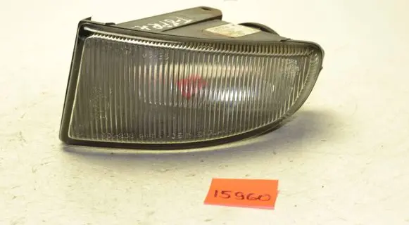 Toyota Avensis T220 Front fog light 8122005040 1NA23602901