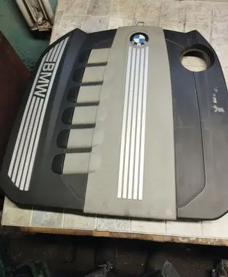 BMW 7 F01 F02 F03 F04 Engine cover (trim) 13717802848 11252010