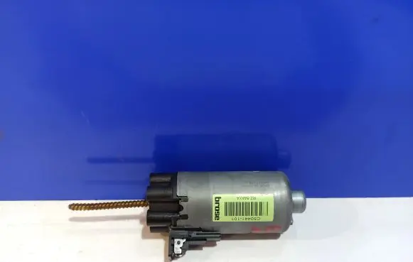 Volvo S60 Seat adjustment motor 9123175