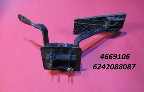 Chrysler Neon I Accelerator throttle pedal 4669106 6242088087