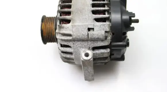 Opel Mokka Generator/alternator 13586366