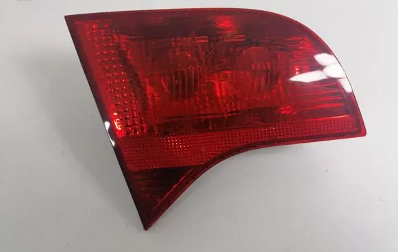 Audi A4 S4 B7 8E 8H Tailgate rear/tail lights 8E9945093