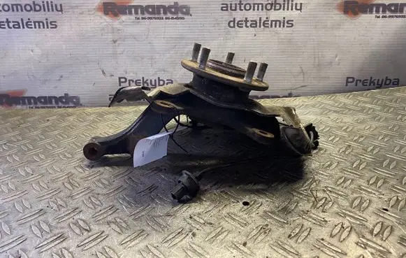Honda CR-V Front wheel hub