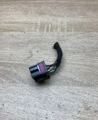 Volkswagen PASSAT B5.5 Plug wire 1J0937733