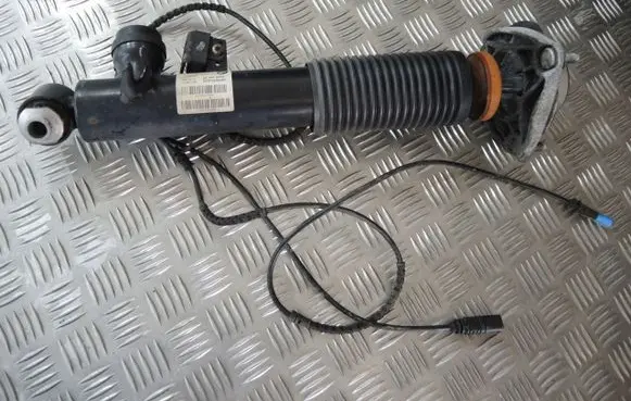 BMW X5 F15 Rear shock absorber/damper 6863175