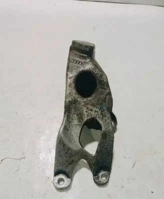 Audi A4 S4 B8 8K Engine mounting bracket 8K0199307BE