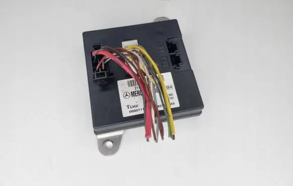 Mercedes-Benz E W211 Comfort/convenience module 2115452132
