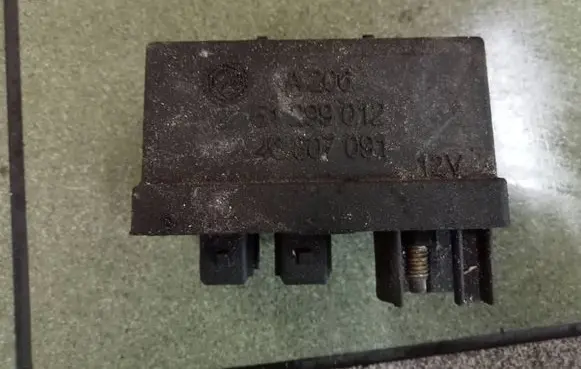 Fiat Grande Punto Glow plug pre-heat relay 51299012