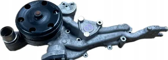 Cadillac Escalade IV Water pump 12668985