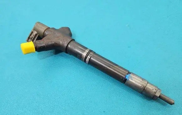 Toyota Avensis T270 Fuel injector 236700R100 IMPRK1493884