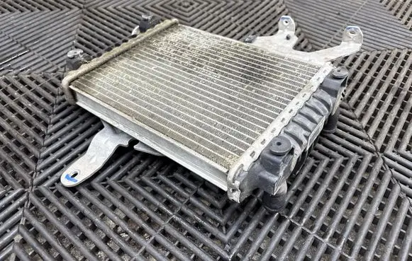 Audi A8 S8 D4 4H Coolant radiator 8K0121212B VP7TBH8005GE