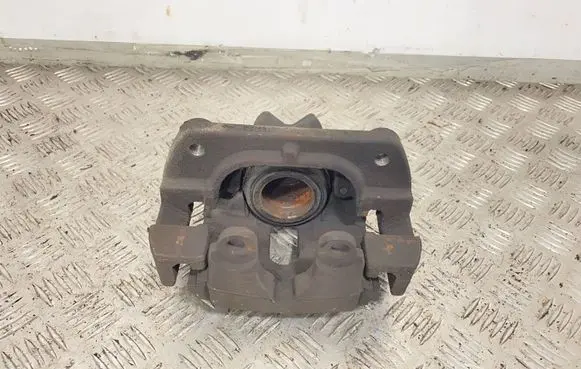 BMW X3 E83 Front brake caliper 8440695 844069