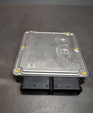 Volkswagen PASSAT B8 Engine control unit/module 04L907309R
