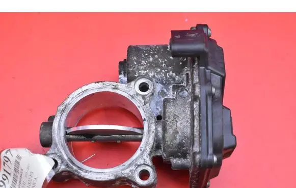 BMW 5 F10 F11 Throttle body valve 7810752