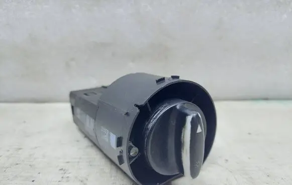 Volkswagen PASSAT B5 Light switch 4B1941531C 04052403