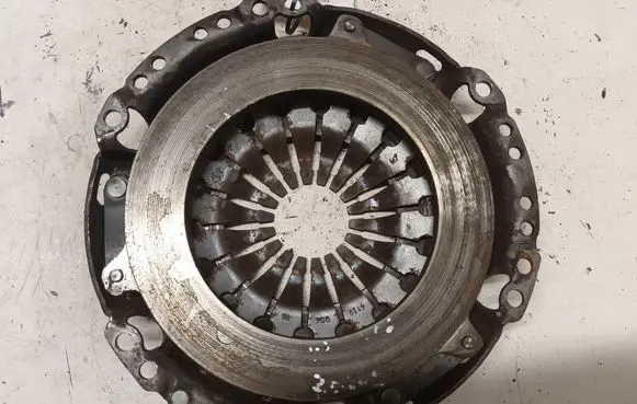 Suzuki Swift I Pressure plate