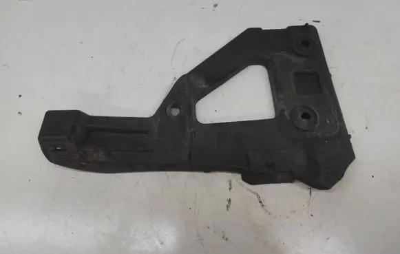 Audi A6 S6 C6 4F Front bumper mounting bracket 4F0807228